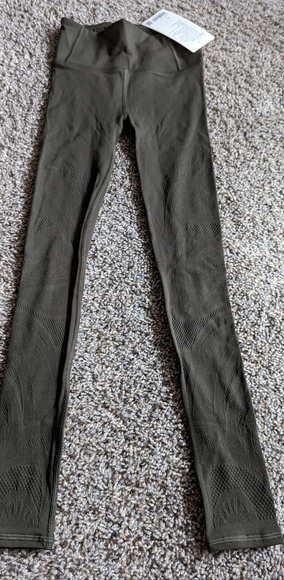 lululemon athletica Pants - Lululemon reveal 7/8 tight